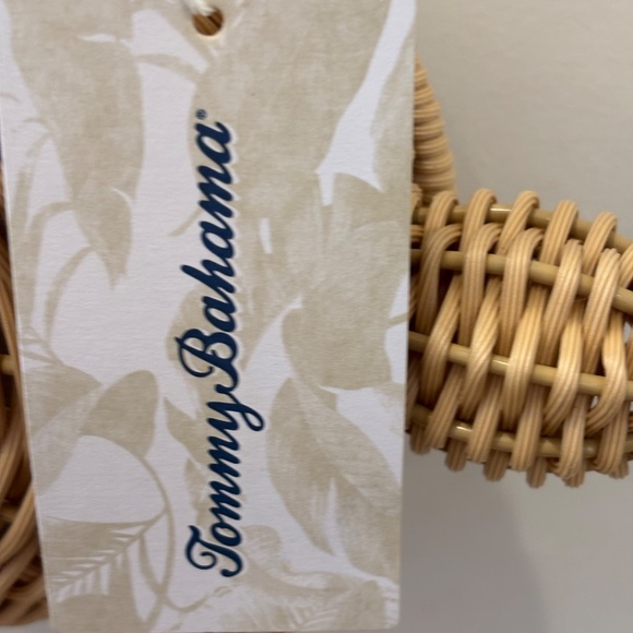 NWT Tommy Bahama woven turtle convertible crossbody bag - Picture 4 of 10